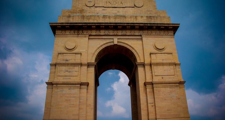 Essay on India Gate in Hindi
